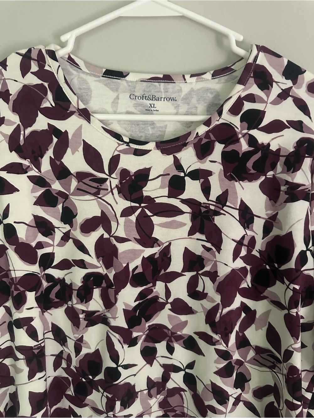 croft & barrow Plum and Ivory Leaf-Print Short Sleeve Top